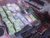 أمن ساحل حضرموت يلقي القبض على عدد من المتهمين بترويج المخدرات والارتباط بعناصر إرهابية